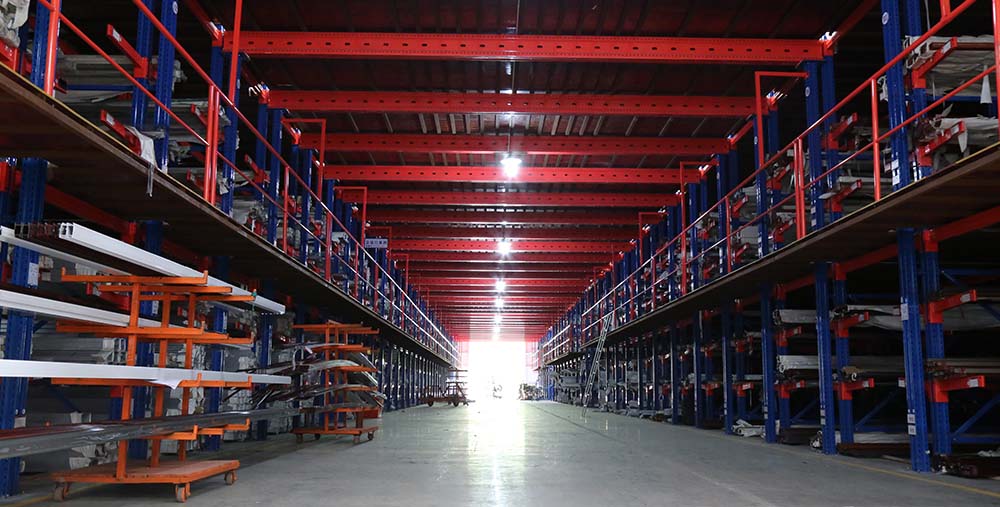 Smart warehouse storage and protective export packaging