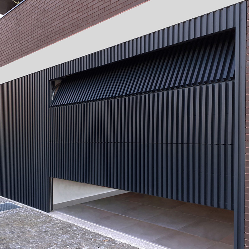 Automatic vertical slat aluminum garage door