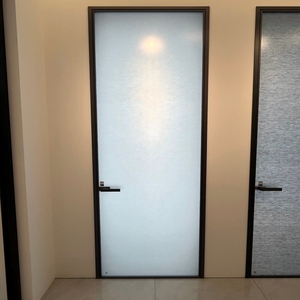 Aluminum Alloy Wired Art Glass Interior Door Luxury Soundproof Villa Hotel Door with Custom Pattern & Narrow Frame